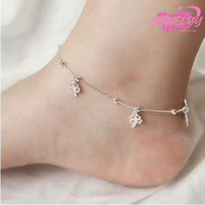 Con gái nên đeo lắc chân bên nào, đeo lắc chân bên trái có ý nghĩa gì?