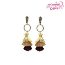 Bông tai kiểu bất đối xứng