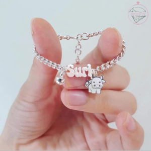 Cách chọn lắc chân cho bé trai sơ sinh phù hợp