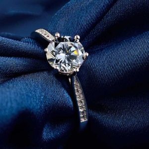 Nhan bac dinh da Zircon Royal LILI 499436 24 400x400 1